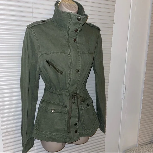 Forever 21 Light Weight Olive Jacket With Draw String Waist - Picture 2 of 10